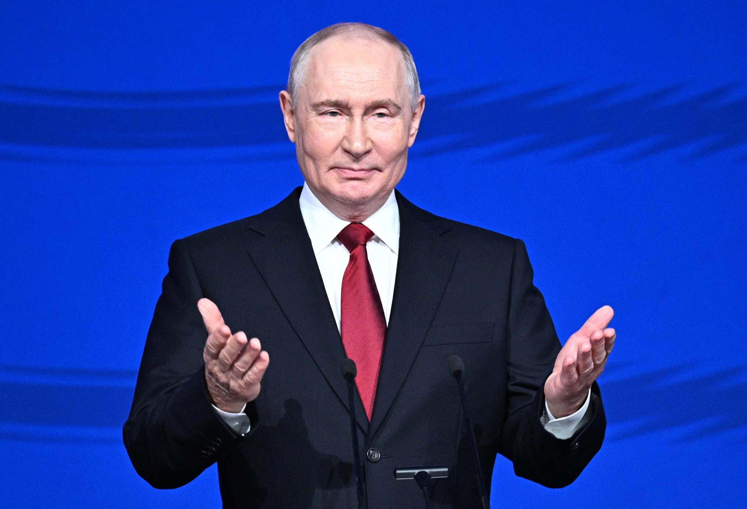 Las exportaciones desde China y Europa hacia Kirguistán aumentaron de forma drástica tras la invasión de Ucrania debido al desvío de mercancías hacia Rusia. (Sputnik/Sergey Bobylev/Pool via REUTERS)