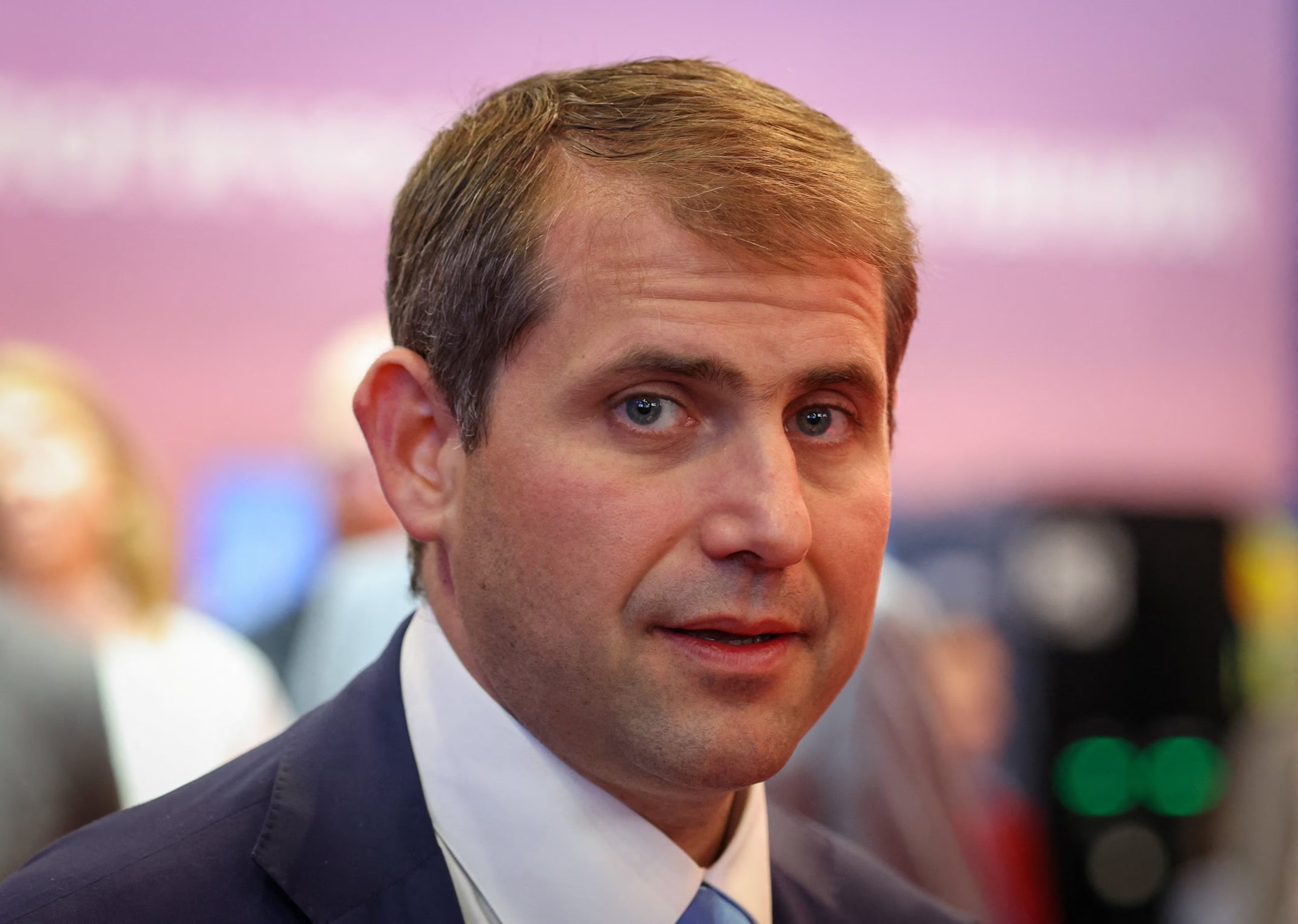 El empresario Ilan Shor coordinó la apertura de A7 tras su vinculación con desvíos bancarios en Moldavia e interferencias electorales. (REUTERS/Anastasia Barashkova)