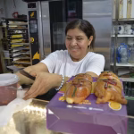 Colada morada y guaguas de pan desde $ 1 cada una: una ruta para saborear la tradición en Guayaquil