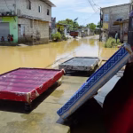 Cinco ríos permanecen desbordados en Guayas y El Oro por las fuertes lluvias
