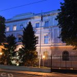 Austria declara non gratos a 4 diplomáticos rusos; Moscú promete represalia