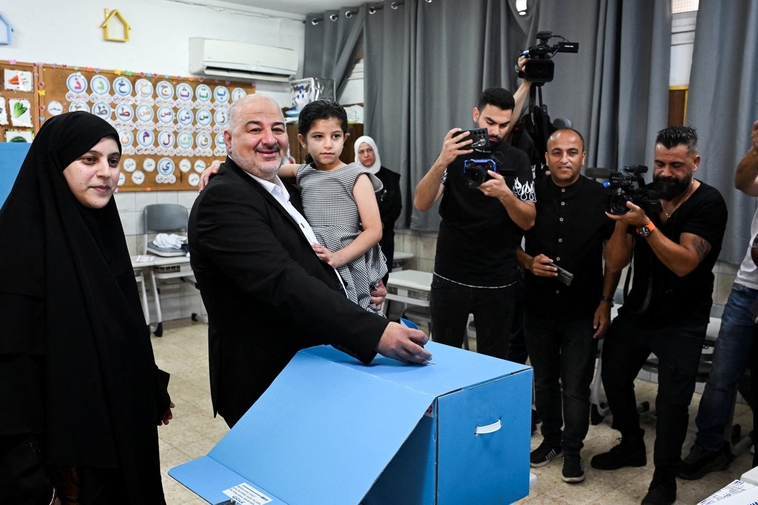 Los partidos árabes obtuvieron 19 bancas parlamentarias que resultan determinantes para destrabar una mayoría en el Parlamento. (REUTERS/Rami Shlush)