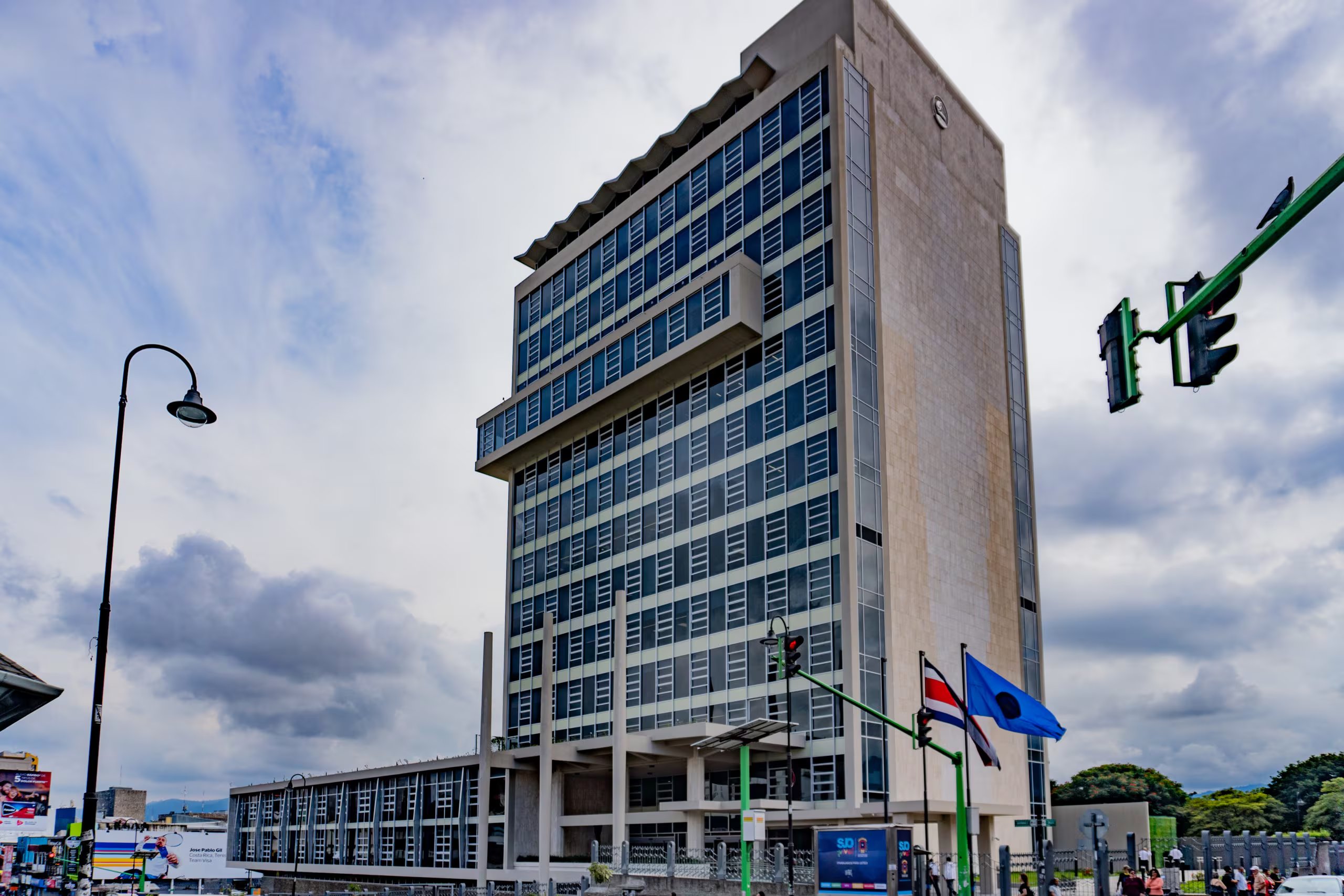 El contingente de la Caja Costarricense de Seguro Social (CCSS) incluirá médicos, personal de enfermería y especialistas en logística para apoyar la atención hospitalaria en Panamá. Créditos: Luis Madrigal/Delfino.cr (CC BY-SA)