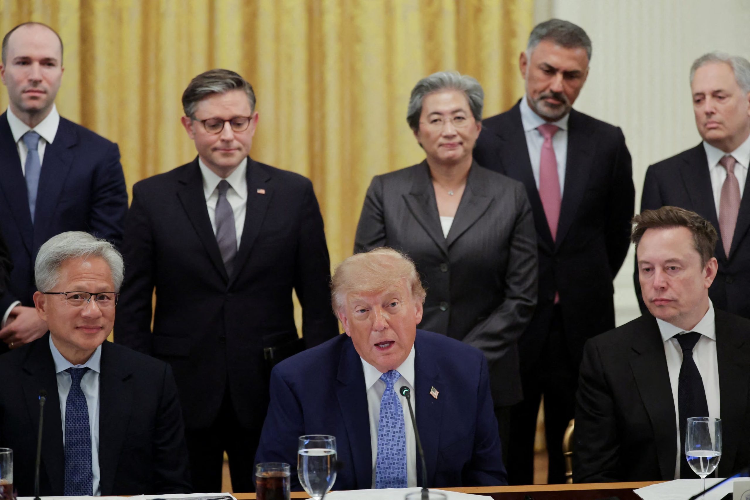 Ejecutivos de las principales empresas de tecnología suscribieron en la Casa Blanca un compromiso de estándares voluntarios en materia de seguridad (REUTERS/Jonathan Ernst)