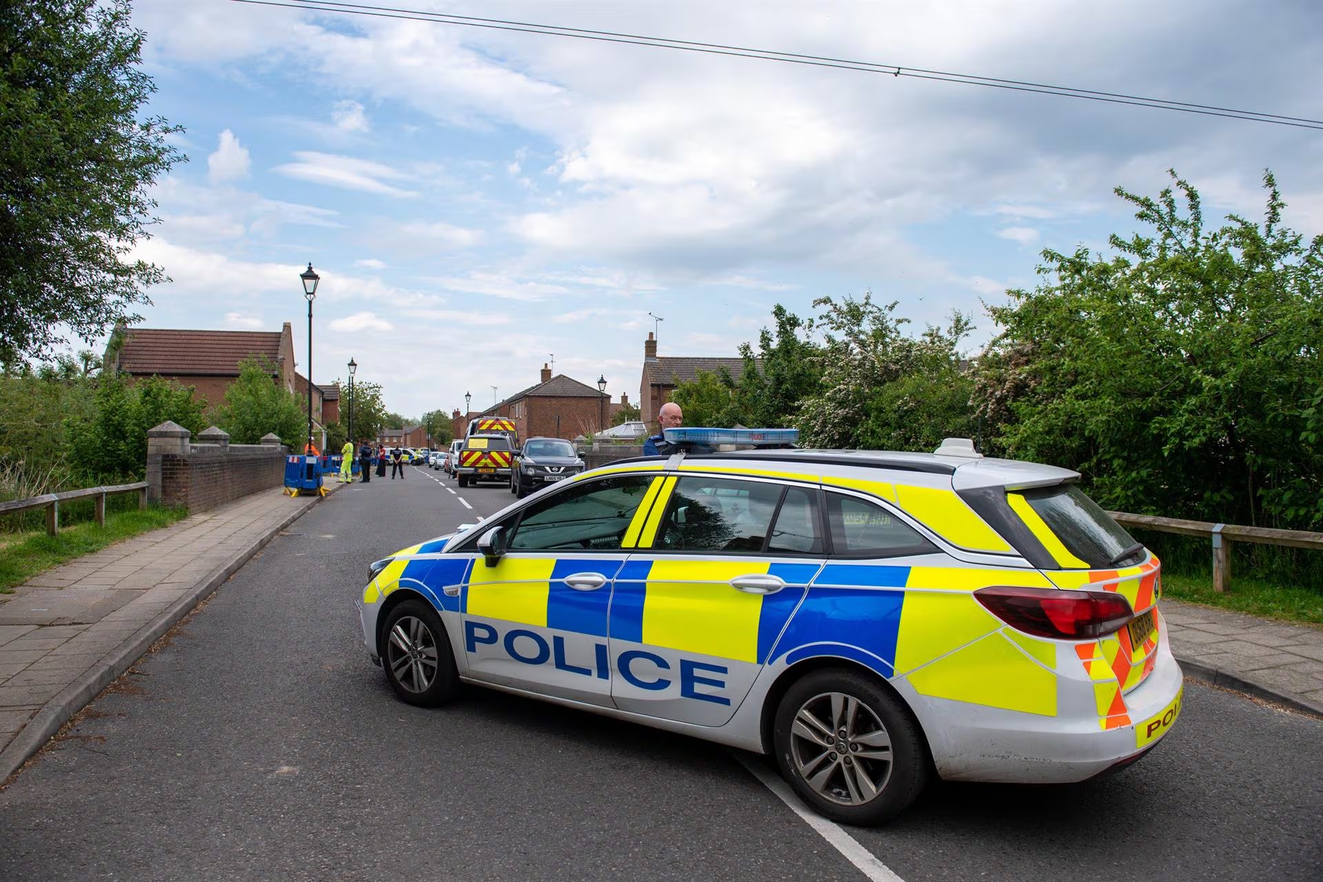 Las autoridades británicas también arrestaron el domingo a cinco hombres, todos ciudadanos británicos de unos 20 años y residentes de Londres, por sospechas relacionadas con explosivos y terrorismo cerca de la base aérea Fairford de la Real Fuerza Aérea (EP)