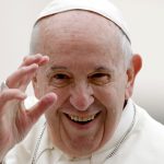 Vaticano lanzará diario íntimo del papa Francisco escrito por cardenal cercano