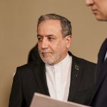 Irán y EE.UU. negocian sin pausa vía Pakistán y Qatar; nuevo ministro de Defensa asume