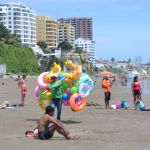 Feriado en Manta 2026: agenda de conciertos, desfiles y eventos para planificar el viaje