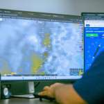 Más de 20 de sectores de Guayaquil con problemas por tormenta eléctrica