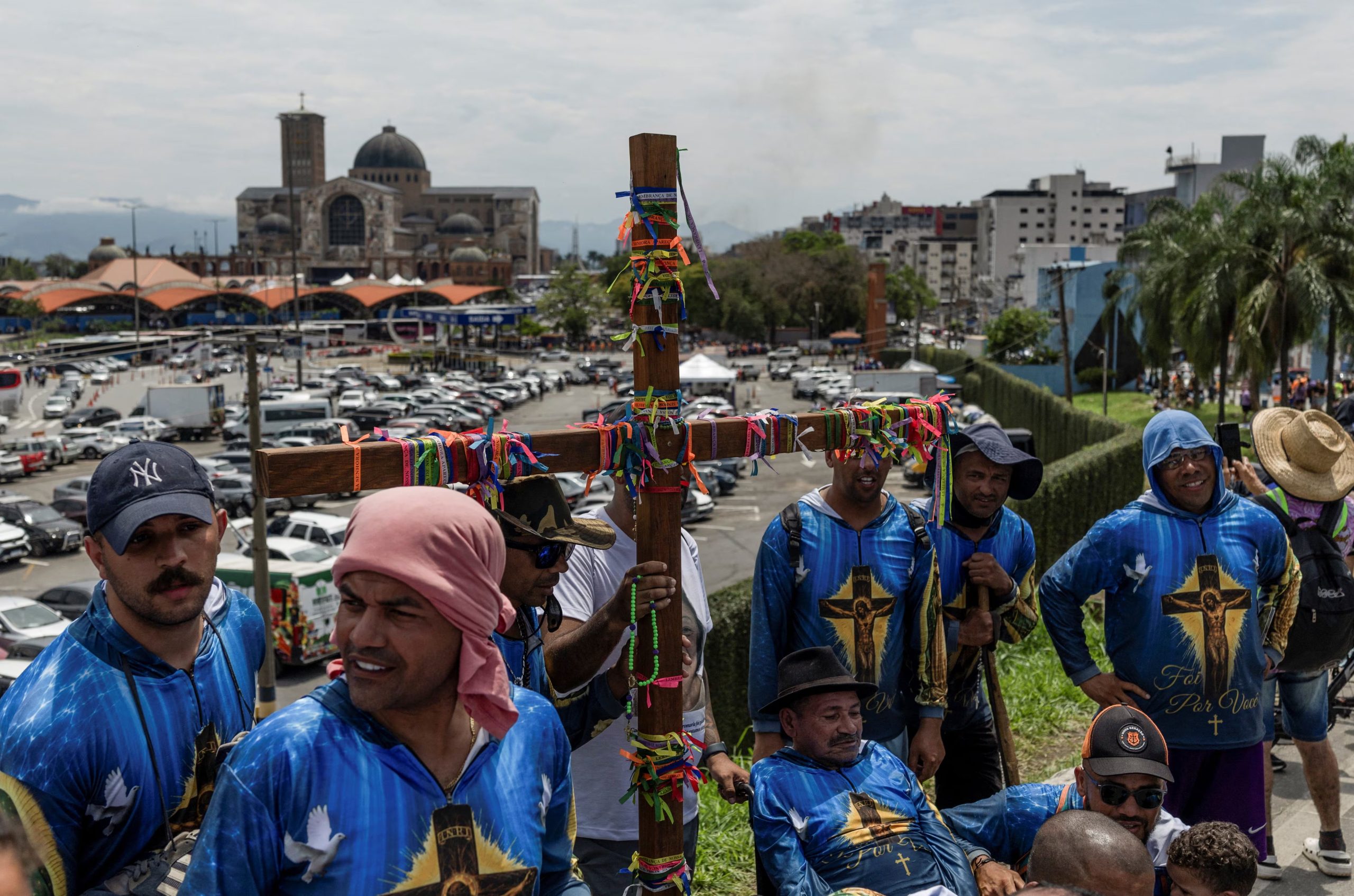 Más de 100.000 personas se movilizaron hacia el santuario de Aparecida durante la semana previa a la festividad de la patrona nacional. (REUTERS/Roosevelt Cassio)