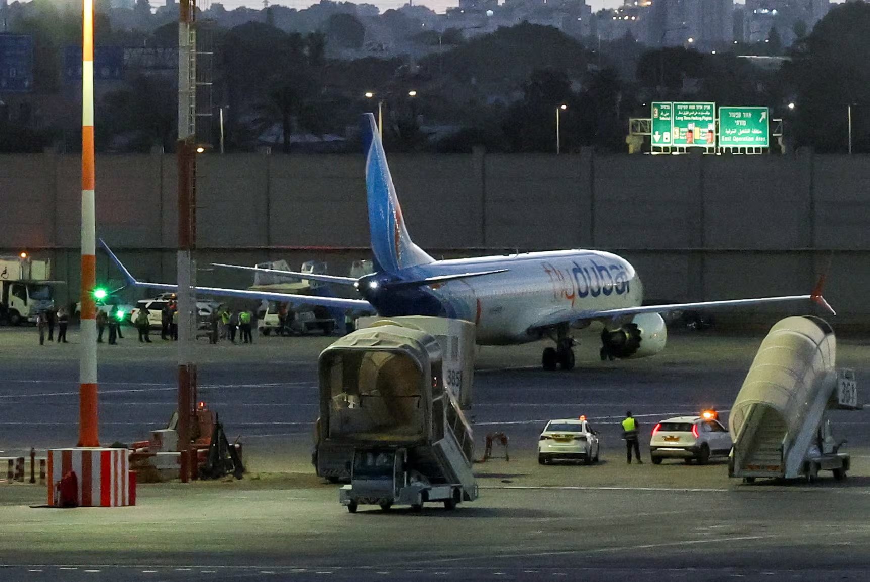 El vuelo FZ 1073 de flydubai, que cubría la ruta entre Dubái y Tel Aviv, aterrizó en Arabia Saudita (Reuters)