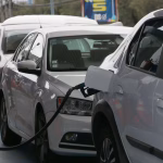 Precios de las gasolinas extra, ecopaís y diésel bajan desde este 12 de octubre en Ecuador