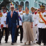 Autoridades nacionales rinden tributo a Guayaquil por sus 206 años de independencia en la plaza del Centenario