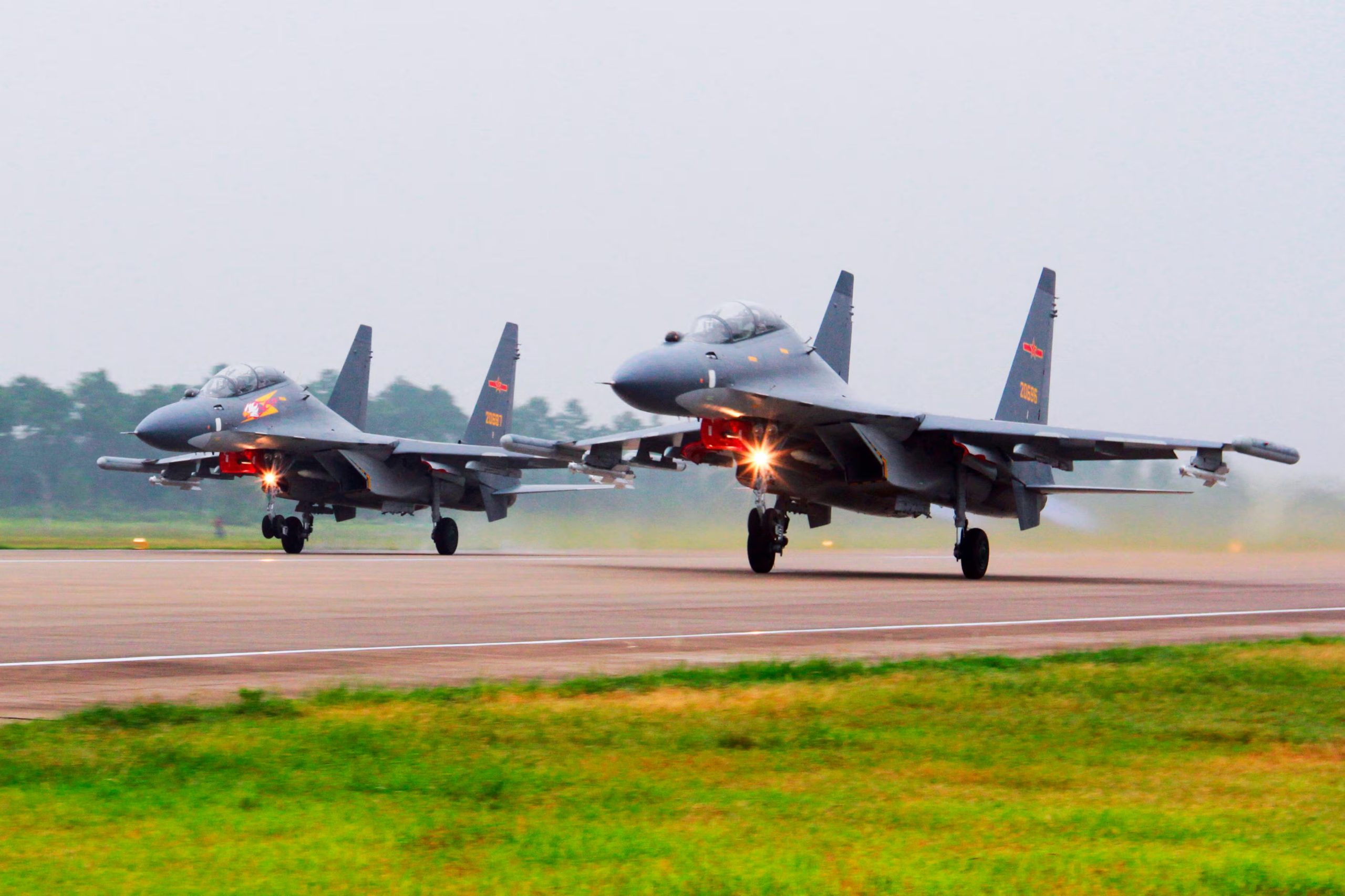 Cazas chinos (Jin Danhua/Xinhua via AP)