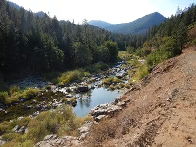 Representantes de comunidades indígenas exigen un programa de gestión permanente para preservar los caudales mínimos del río (California State Water Resources Control Board)