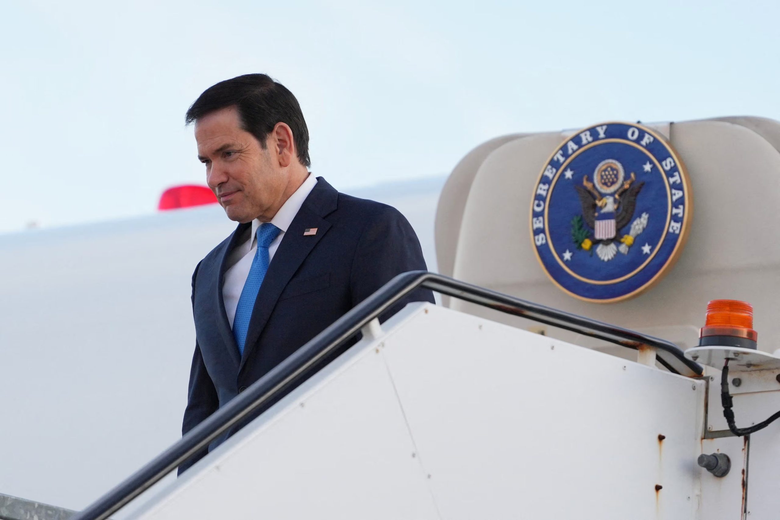 El secretario de Estado estadounidense, Marco Rubio, mantuvo una postura de cautela y evitó manifestar una preferencia previa al balotaje. (Mark Schiefelbein/REUTERS)