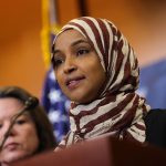 Trump insinúa que congresista Ilhan Omar podría ser encarcelada o deportada
