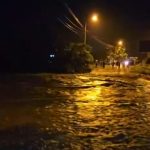 Fuerte tormenta eléctrica y desbordamiento de ríos causan estragos en Santa Elena: suspenden clases en comunas afectadas
