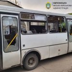 Ataque ruso en Jersón: un muerto y cinco heridos en minibús