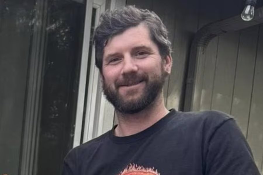 Kaylub Giamanco, padre de dos alumnas, ingresó armado al plantel escolar y abatió al agresor dentro del aula (Facebook/Kaylub Giamanco)