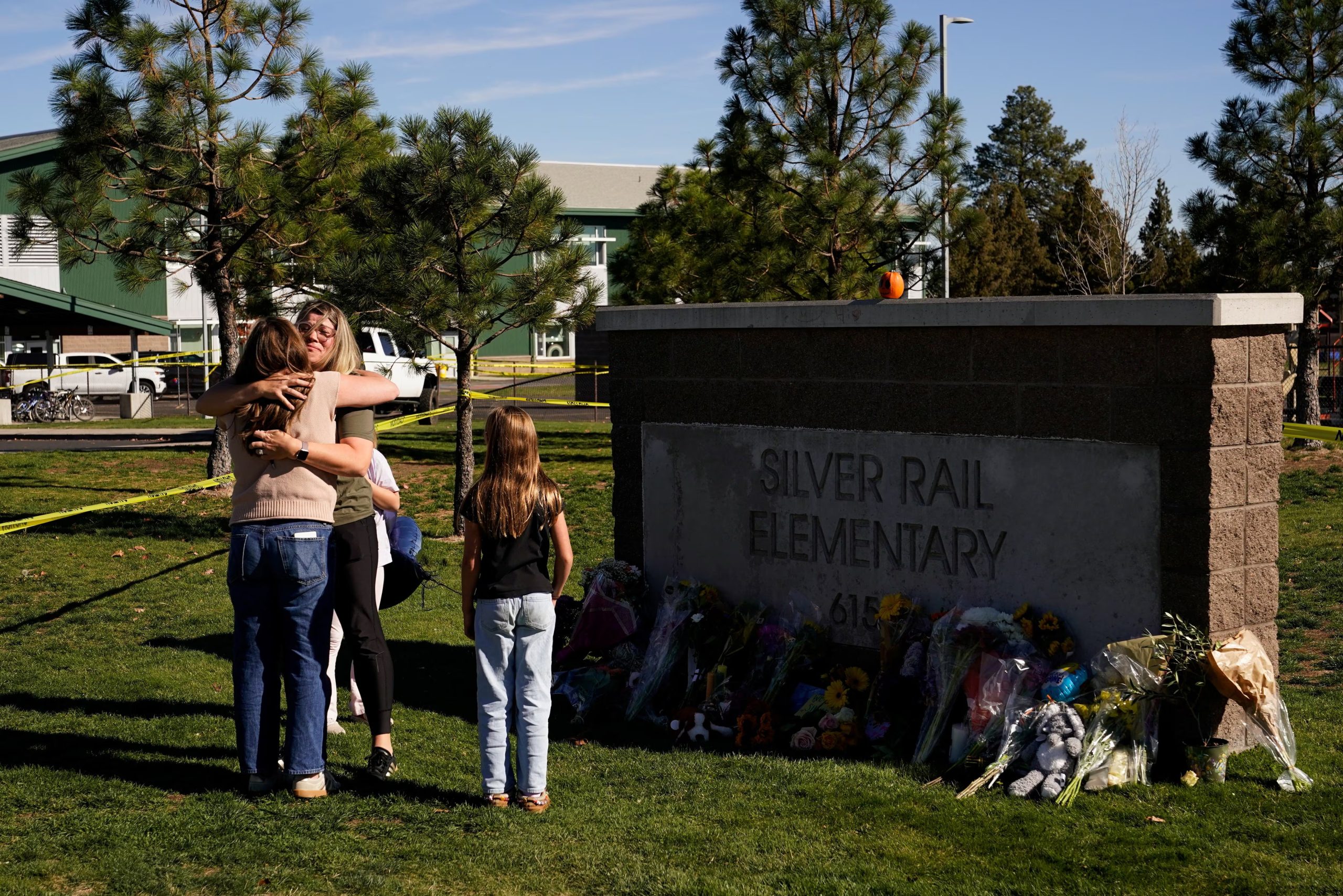 El distrito escolar determinó el cierre indefinido de la primaria Silver Rail y anunció refuerzo policial en los planteles vecinos (REUTERS/David Ryder)