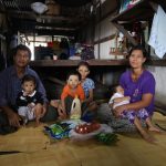 La brecha mundial en el acceso a alimentos: 30 días de trabajo vs. una hora