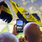 MODO AFICIONADO: Borussia Dortmund motiva a sus hinchas disfrutar partidos sin el celular