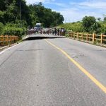 Cierran la vía Rioverde–Esmeraldas por un socavón en el puente de Tapaila
