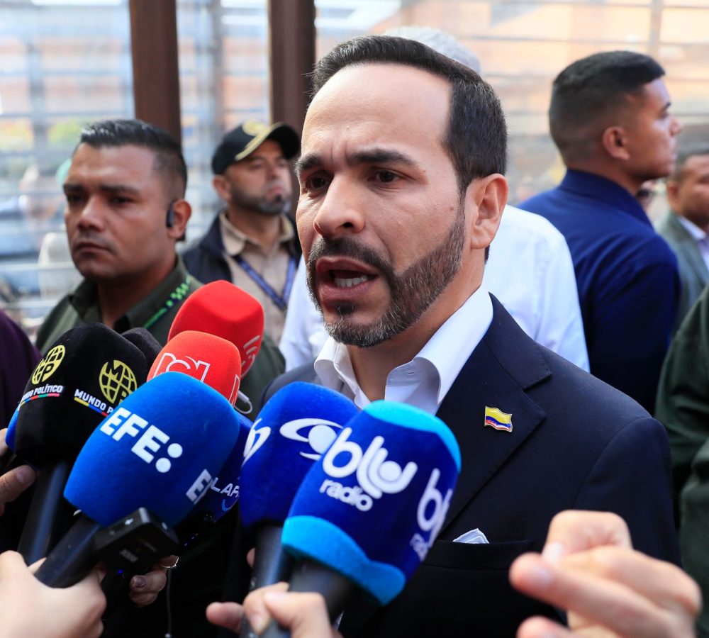 Abelardo-de-la-Espriella-denuncio-presunto-plan-pa-scaled-1