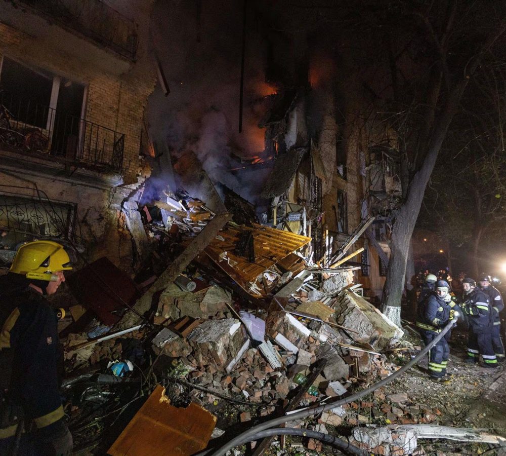 Al-menos-dos-muertos-y-diez-heridos-en-bombardeos