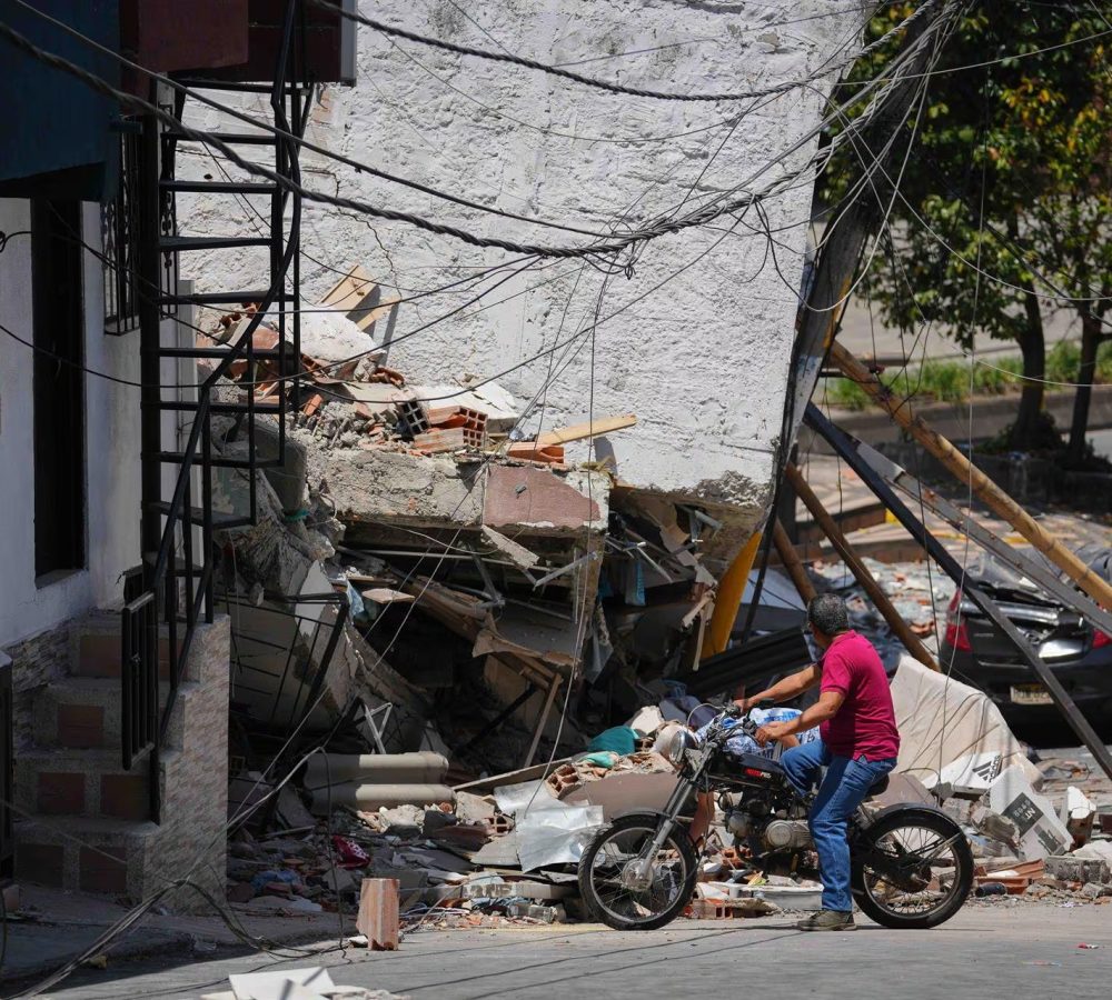 Ascienden-a-319-los-fallecidos-en-el-terremoto-de