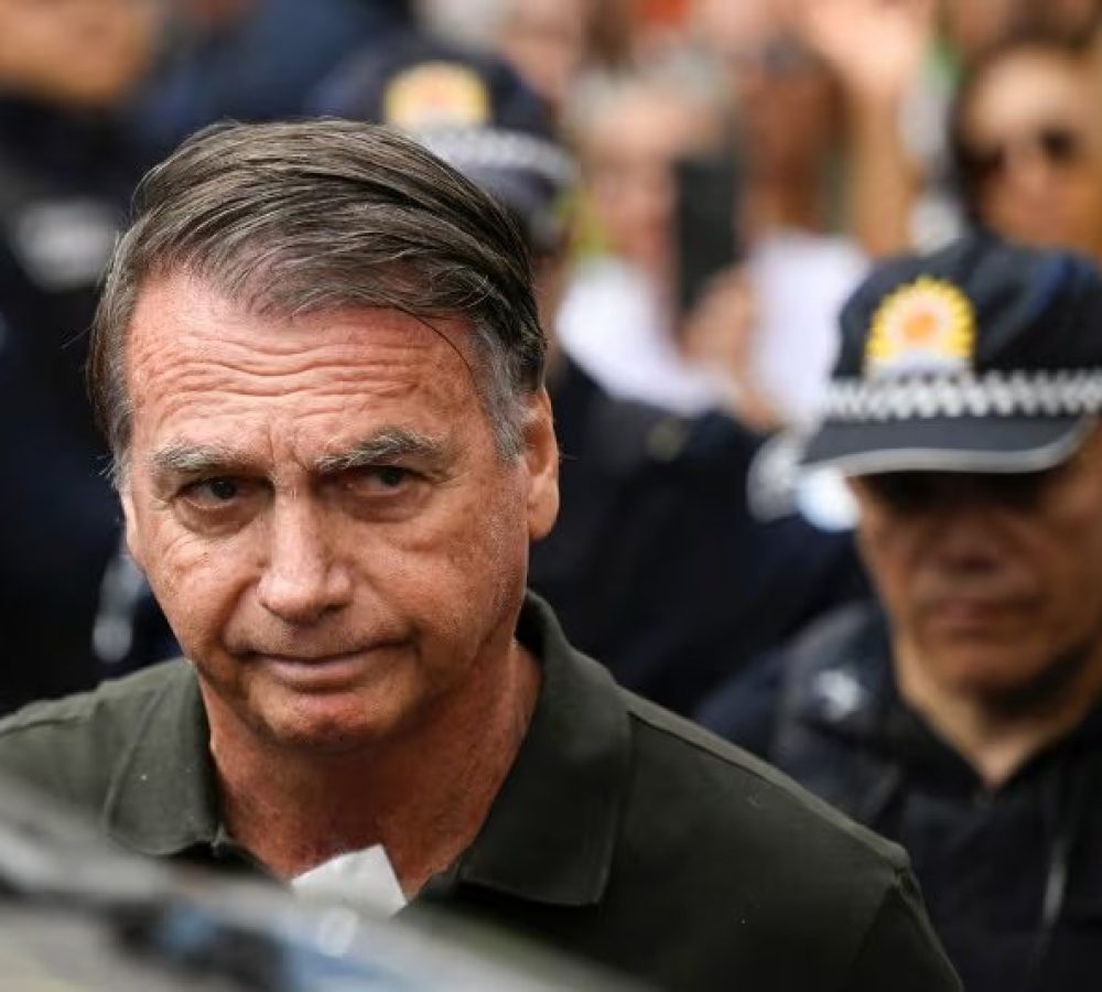 Bolsonaro-continua-en-cuidados-intensivos-y-sin-fe