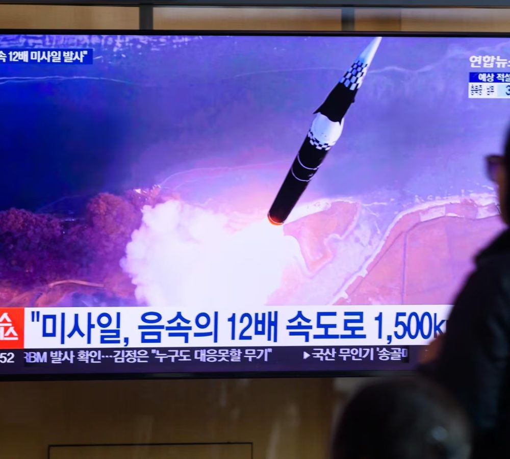 Corea-del-Norte-dispara-una-decena-de-misiles-bali