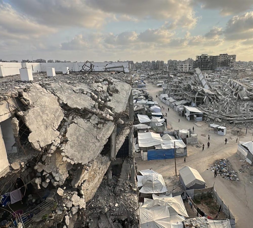 El-colapso-de-un-edificio-en-Gaza-deja-al-menos-se