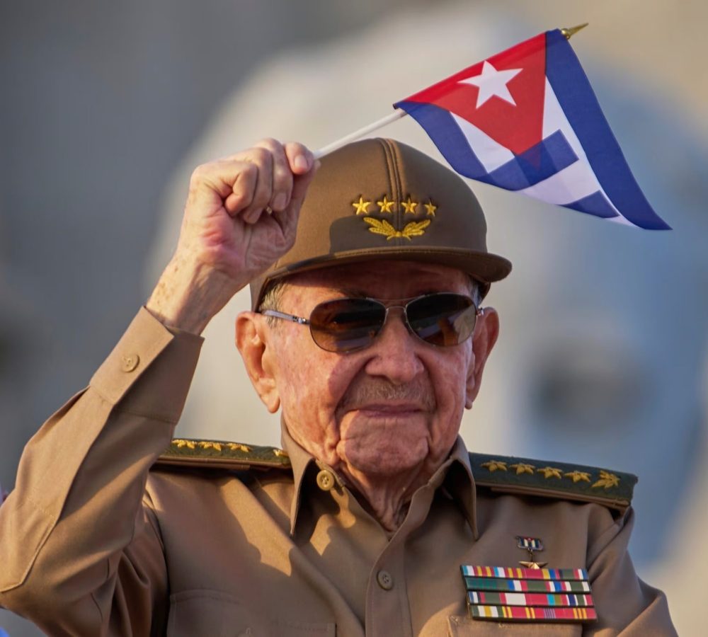 El-dictador-Raul-Castro-reaparecio-en-un-acto-publ-scaled-1