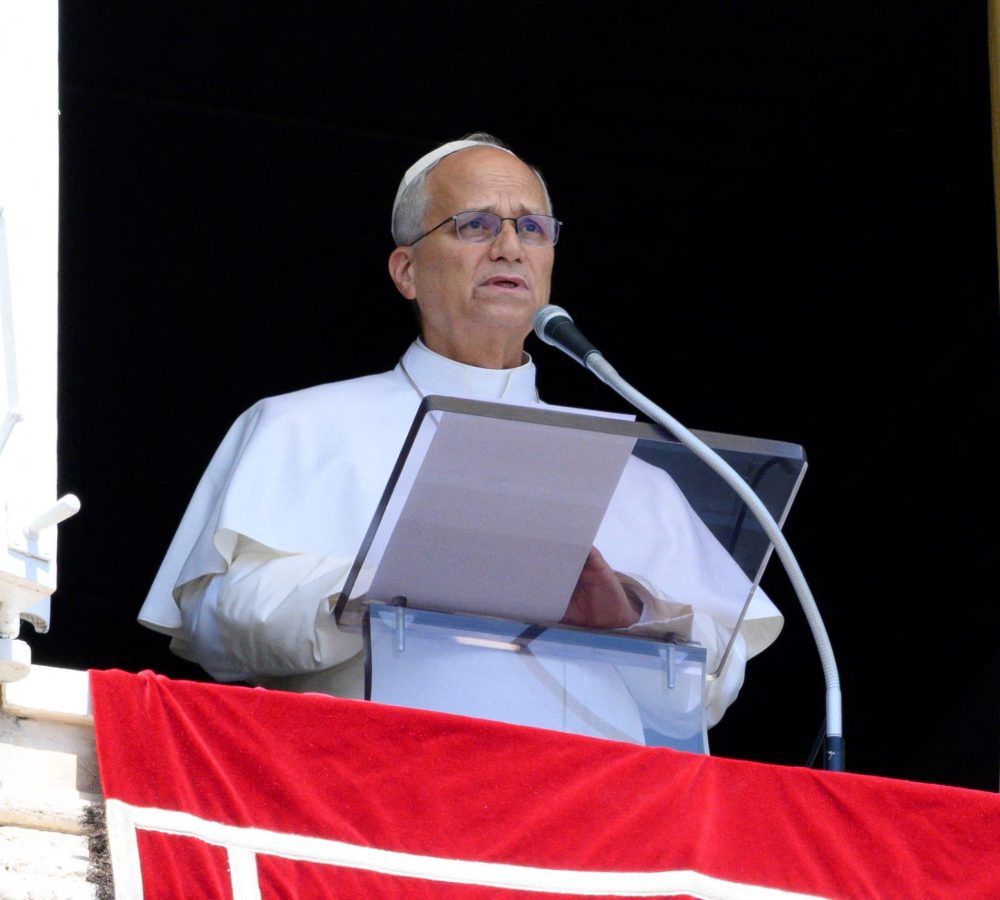 El-papa-Leon-XIV-pidio-corredores-humanitarios-par-scaled-1