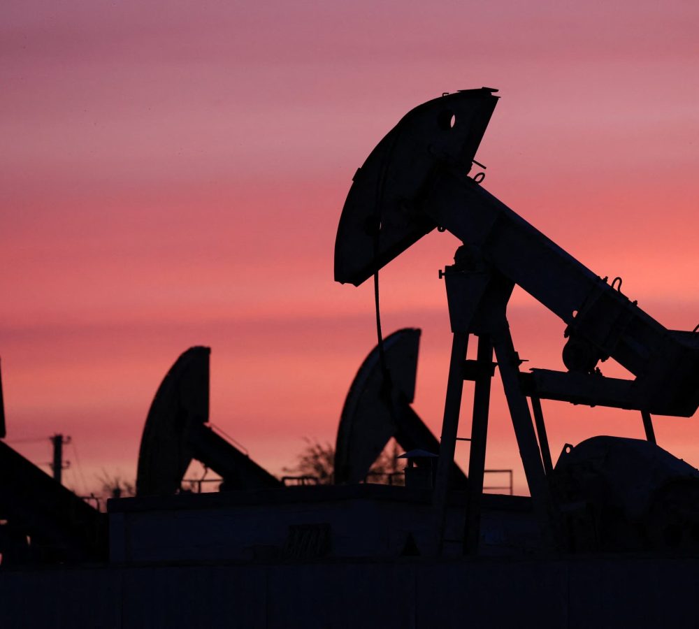 El-petroleo-continua-al-alza-ante-la-falta-de-avan-scaled-1