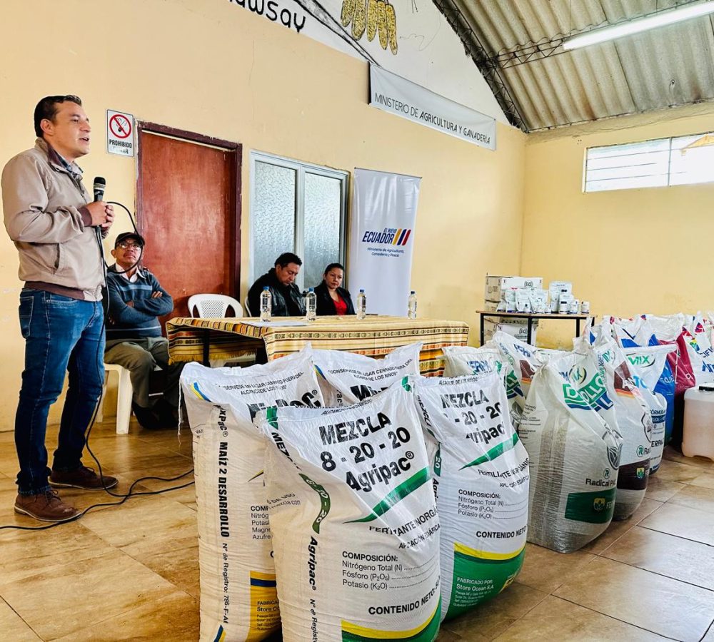 Entrega-de-kits-Saraguro