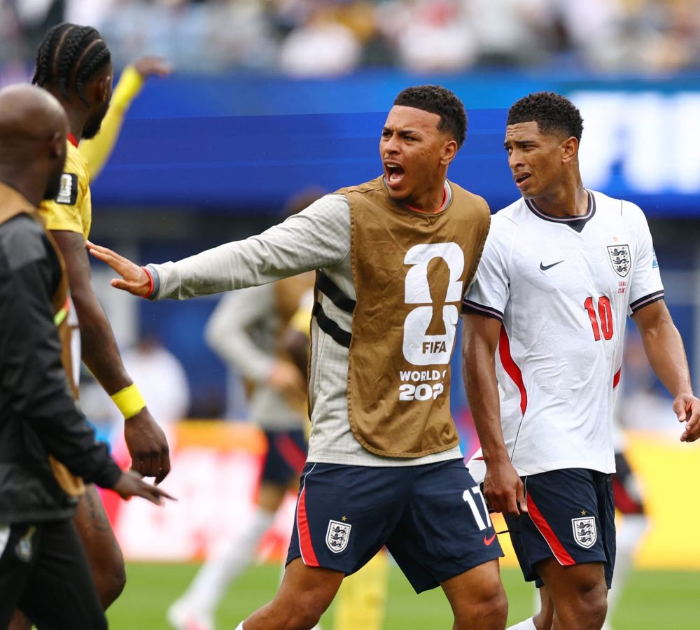 La-doble-vara-en-el-Mundial-por-que-expulsaron-a-scaled-1