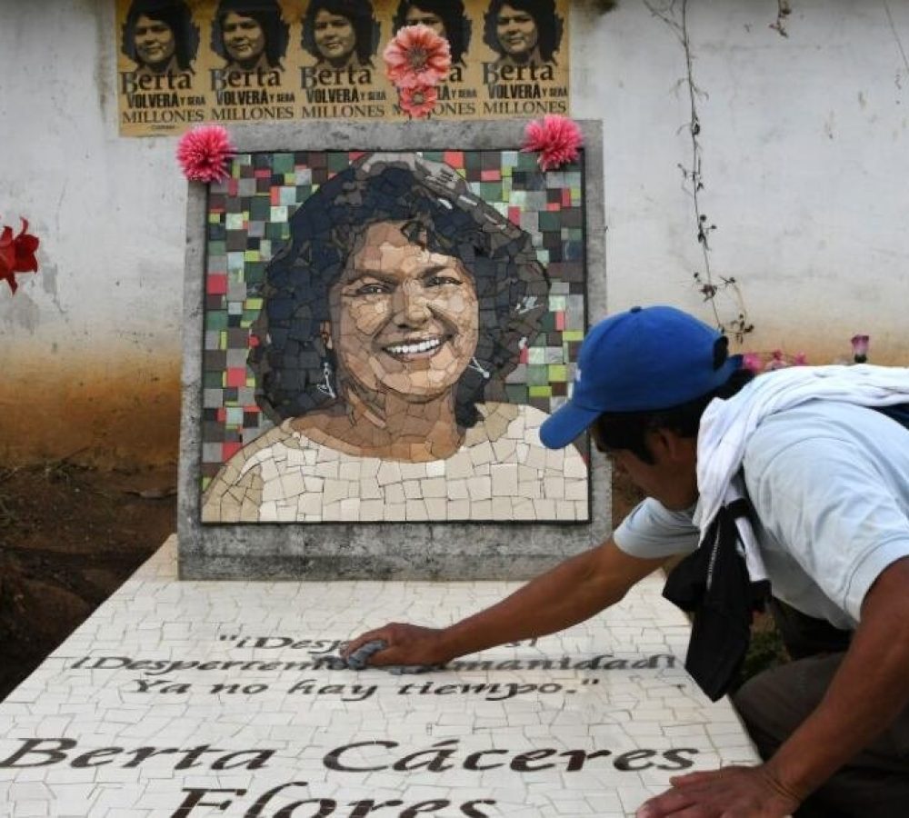 La-guardiana-de-los-rios-El-asesinato-de-Berta-Ca