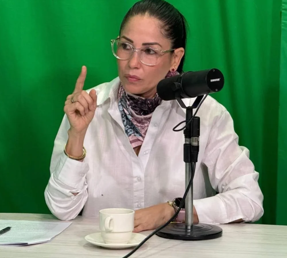 Luis-Gonzalez-presidenta-RC-Consulta-7-nov-2025-1536x1024-1