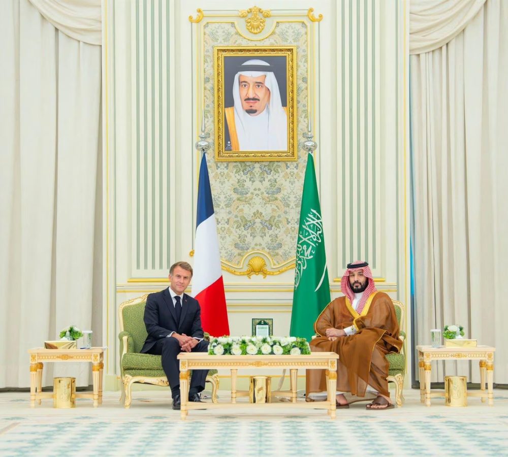 Macron-cierra-con-Bin-Salman-un-acuerdo-sobre-comb