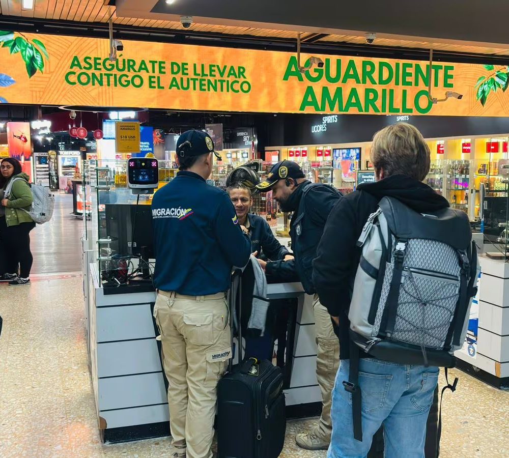 Reconsidere-sus-planes-EE.-UU.-alerta-por-posible