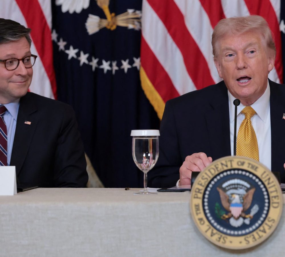 Trump-no-descarto-atacar-las-reservas-de-petroleo-scaled-1