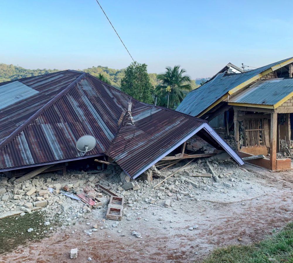 Un-terremoto-de-magnitud-77-sacudio-la-costa-de-I-scaled-1