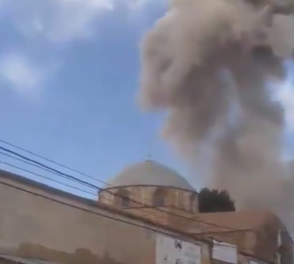 Una-explosion-de-material-pirotecnico-dentro-un-cu