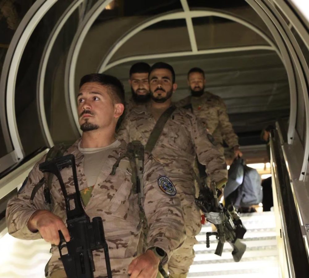 VIDEO-Aterriza-en-la-base-aerea-de-Torrejon-un-gr