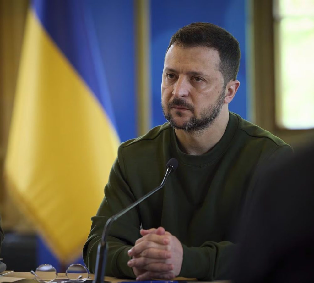 Zelenski-aborda-con-el-presidente-de-Rumania-la-co